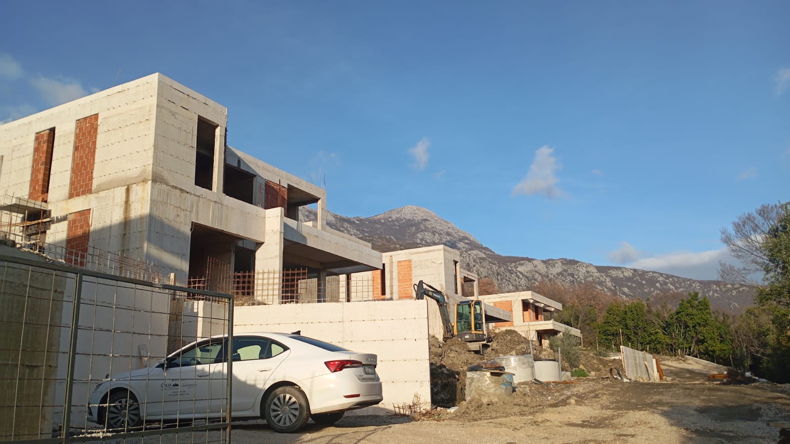 Image of Villa - 5 Bedrooms - 2 Bathrooms for Sale in Herceg-Novi-Podi-Montenegro, Image 4